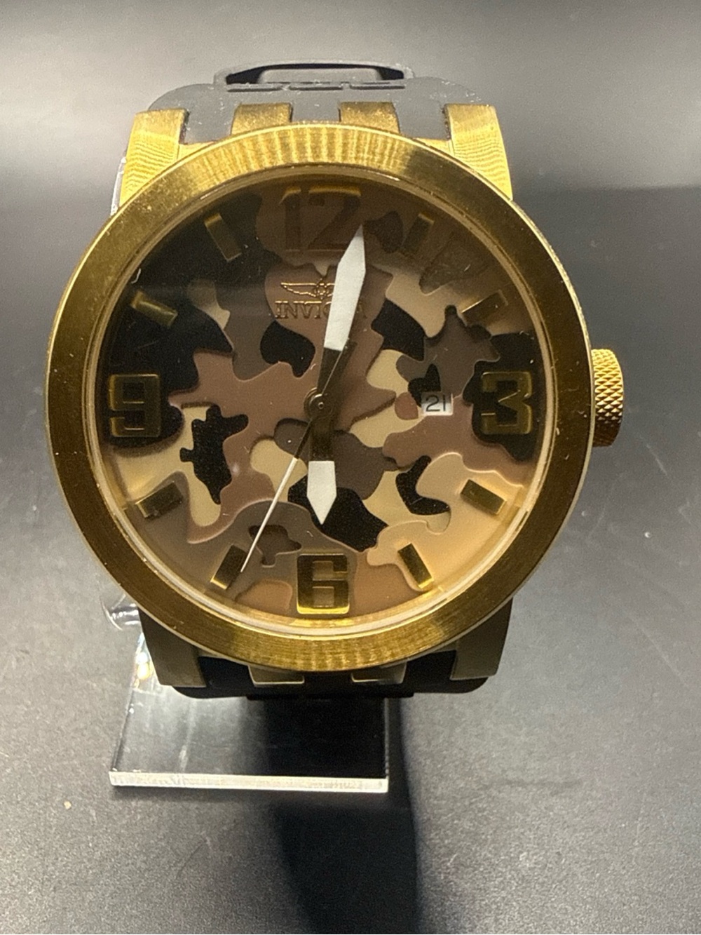 Invicta DNA watch gold-tone case and a brown camouflage dial New Battery